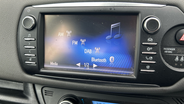 Toyota Yaris 1.5 Hybrid Icon 5dr CVT Hybrid Hatchback